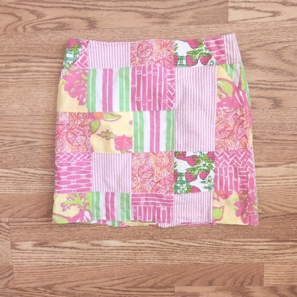 Lilly Pulitzer Patchwork Print Mini Skirt, Size 4 - Picture 1 of 9